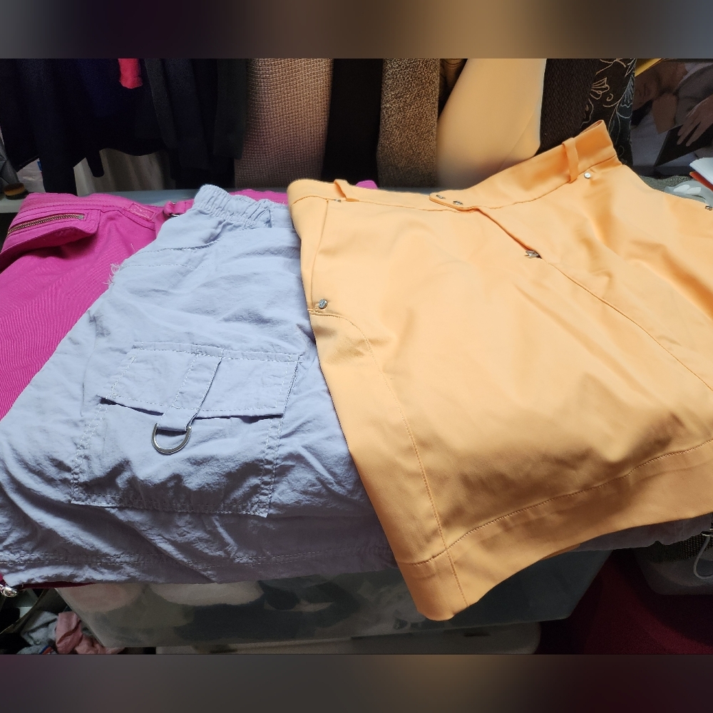 105. 3 mini skirts lot sizes 6 & 8